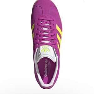 Adidas Gazelle in purple burst/solar yellow Sneakers